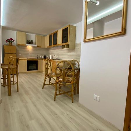 Greek Temple Apartment อากริเจนโต ภายนอก รูปภาพ
