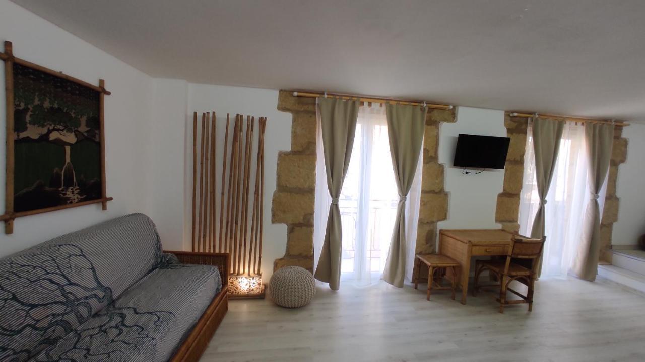 Greek Temple Apartment อากริเจนโต ภายนอก รูปภาพ